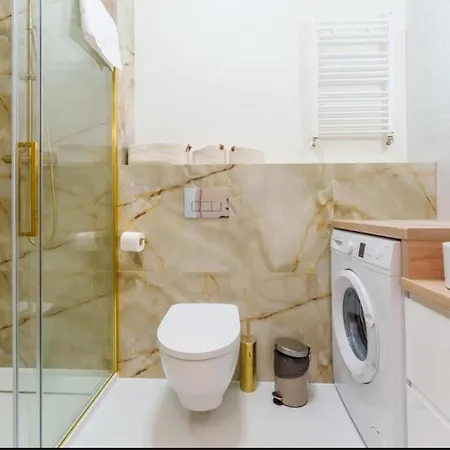 Zlota Perla Ku Morzu